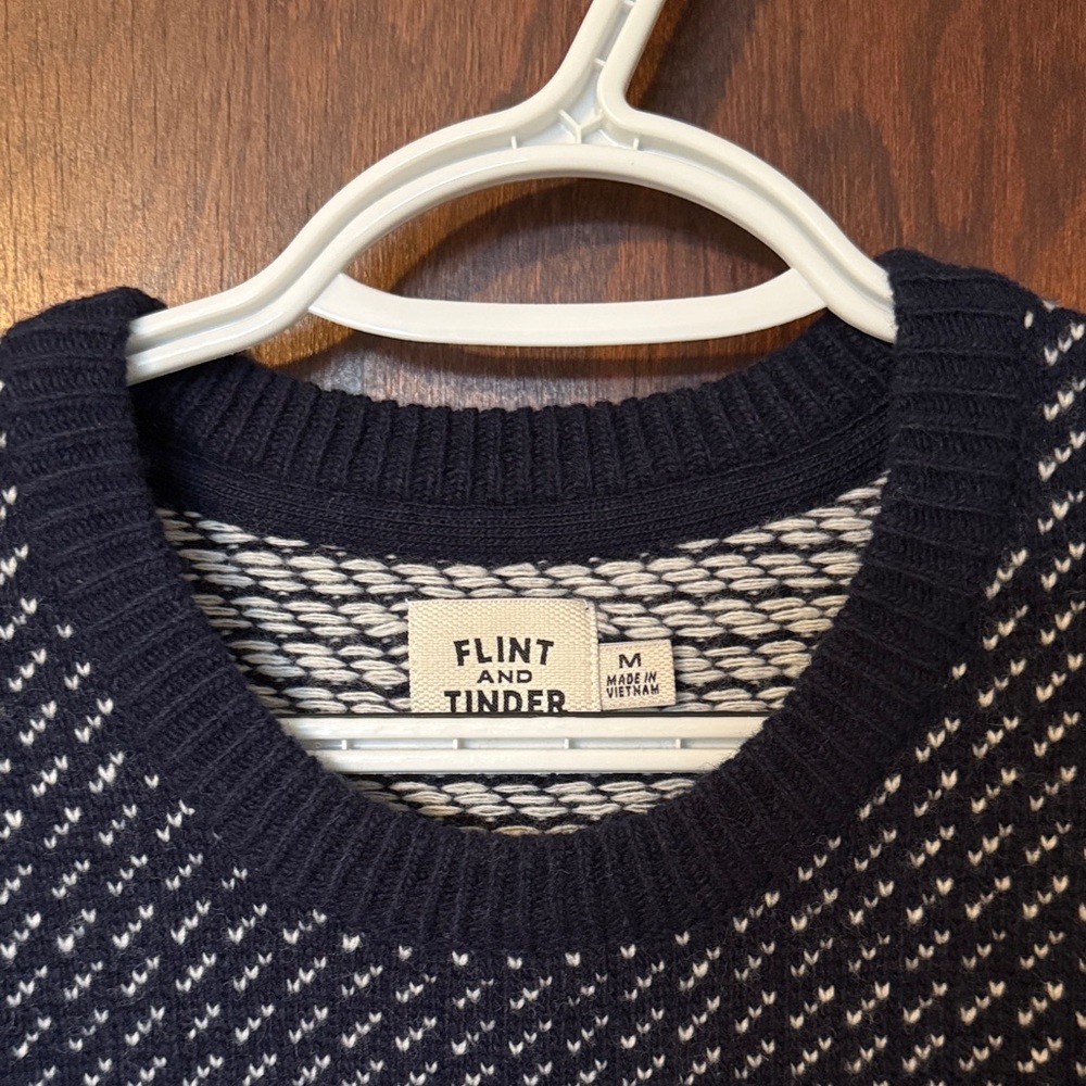 Flint and Tinder Nordic Wool Sweater - Navy, Medium - Picture 2 of 4